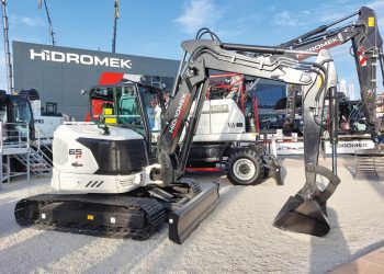 Hidromek – operações à distância