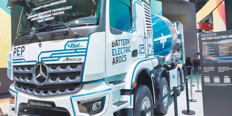 Mercedes-Benz eletrifica betoneiras 