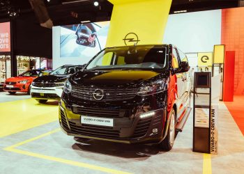 Uma presença 100% eletrificada: Florian Huettl, CEO da Opel, apresenta quatro estreias mundiais em Bruxelas