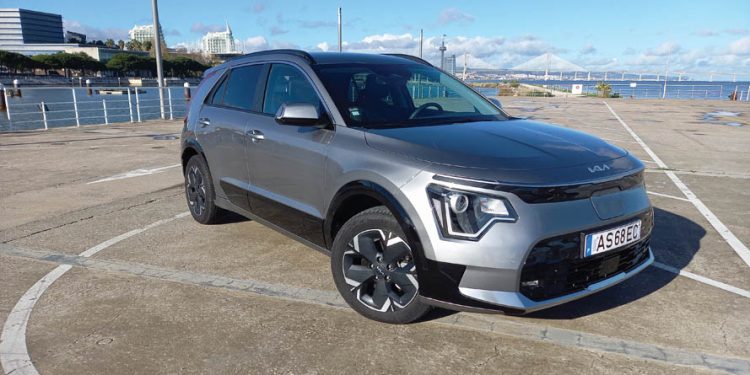 KIA Niro: versões híbrida e elétrica compõem gama para frotas