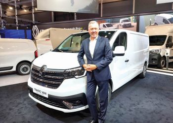 Renault com gama completa de furgões 100% elétricos