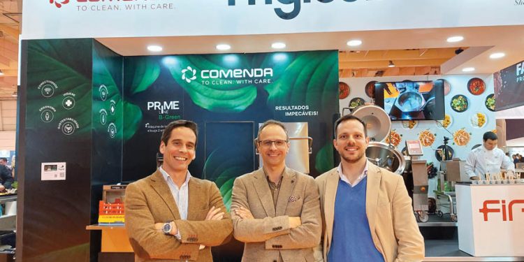 Frigicoll com presença alargada