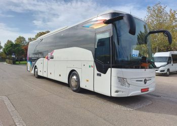 Mercedes-Benz Tourismo: seguro, económico e funcional