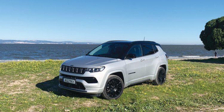 Jeep Compass – híbrido, todo-o-terreno e desimpedido