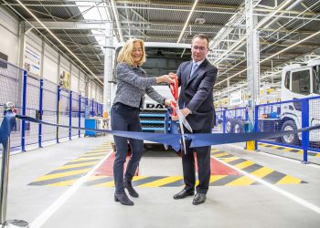 Nova fábrica de camiões elétricos DAF oficialmente inaugurada