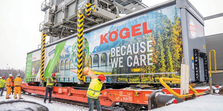 Kögel EuroTrailer preparada para transporte combinado