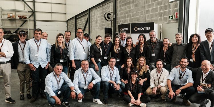 Moviter celebra 30 anos de Hitachi