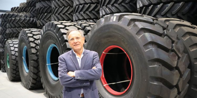 O camião, na base e no ADN da S. José Logística de Pneus