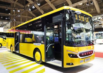 Novos autocarros suburbanos Setra MultiClass 500 LE