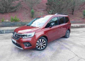 Kangoo E-TECH – desfrutar da tecnologia com moderação