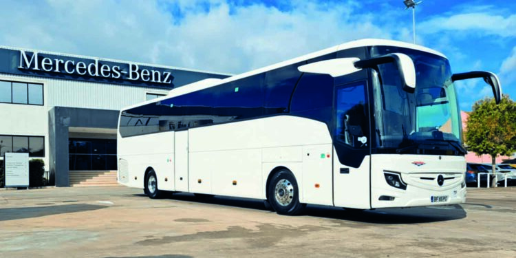 Ovnitur fortalece parceria com a Daimler Buses