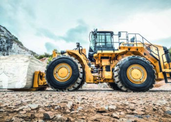 Caterpillar renova a certificação da BKT Pneus