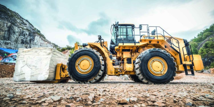 Caterpillar renova a certificação da BKT Pneus