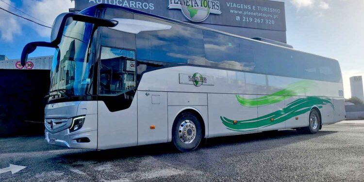 Planeta Tours incorpora Mercedes-Benz Tourismo