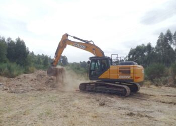 CASE com estreia nacional da escavadora CX210E-S