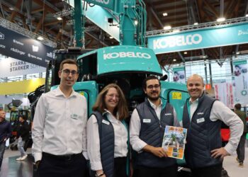 Kobelco – soluções abrangentes com escavadoras de referência