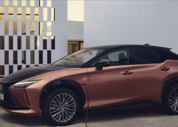 NX 450h+ impulsiona a Lexus em Portugal