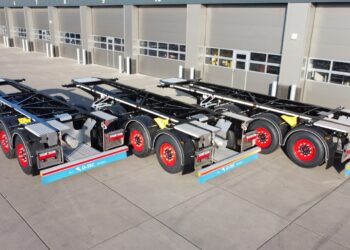 D-TEC e Den Hartogh: contentores-tanque