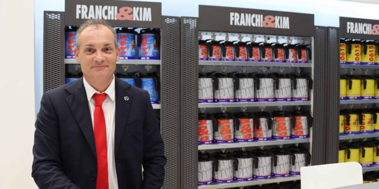 Franchi&Kim – especialização em pintura de máquinas