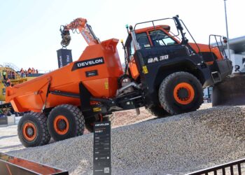 Develon – dumpers e escavadoras autónomas