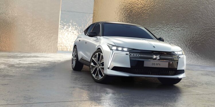 Novo DS Nº4 com ampla escolha de motorizações