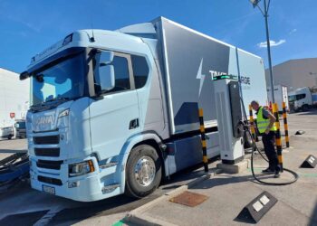 Scania com novo Sistema de Carregamento Megawatt (MCS) 