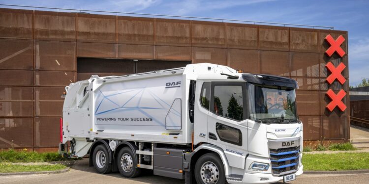 Amsterdão com 40 DAF totalmente elétricos