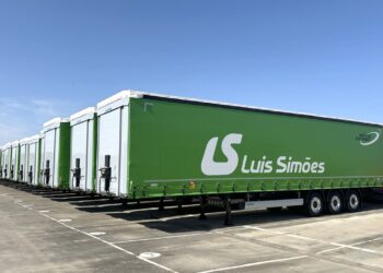 Luís Simões renova frota com semirreboques da Lecitrailer