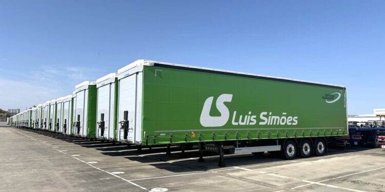 Luís Simões renova frota com semirreboques da Lecitrailer