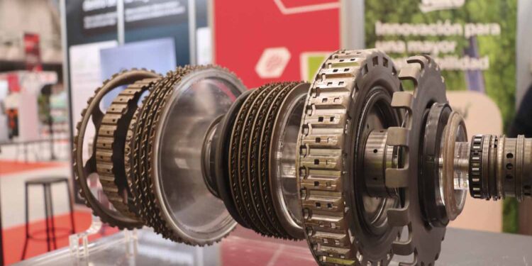 Dupla embraiagem húmida da Valeo mais eficiente