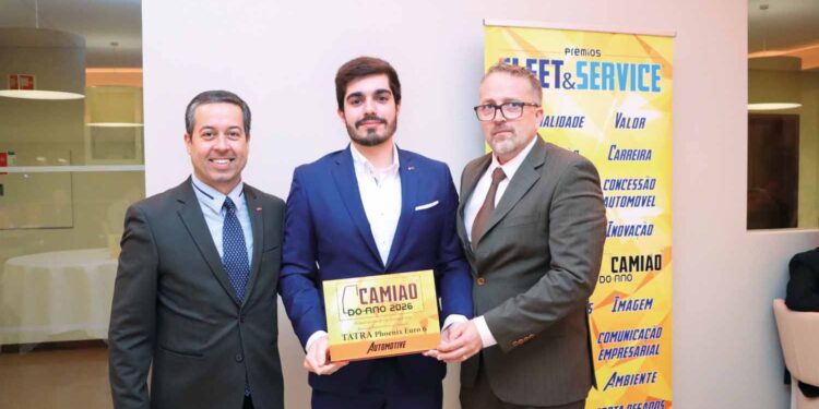 TATRA Phoenix Euro 6 conquista Prémio Camião do Ano 2026