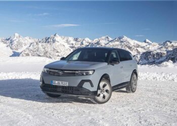 Grandland AWD – um elétrico com (a)tração integral