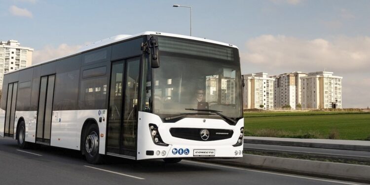 Mercedes-Benz Conecto será produzido pela Otokar