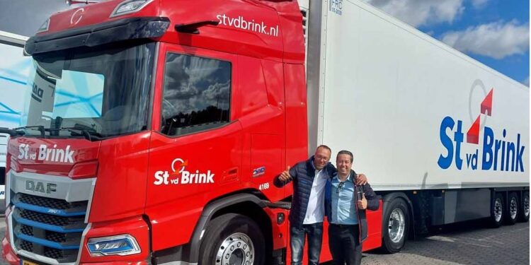 Conduzimos em operação real o DAF XD350 totalmente elétrico