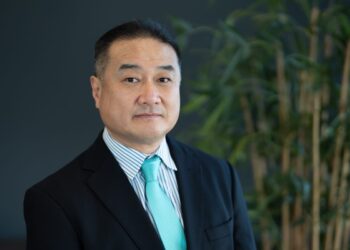 Takemichi Hirakawa Diretor-Geral e Diretor da Divisão de Escavadoras da Kobelco Construction Machinery Europe