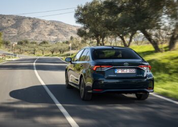 Exide atualiza baterias AGM para veículos híbridos e elétricos