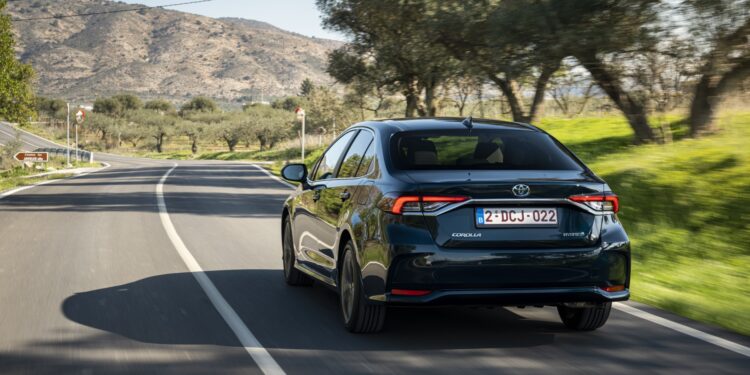 Exide atualiza baterias AGM para veículos híbridos e elétricos