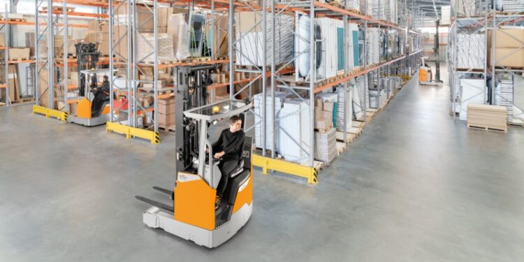 STILL expande gama de empilhadores retráteis