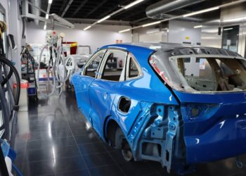 BASF reúne distribuidores ibéricos da Glasurit e R-M