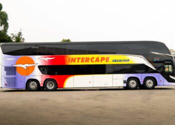 Marcopolo com novo gigante double-decker de quatro eixos