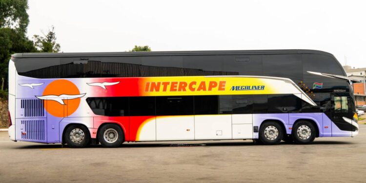 Marcopolo com novo gigante double-decker de quatro eixos