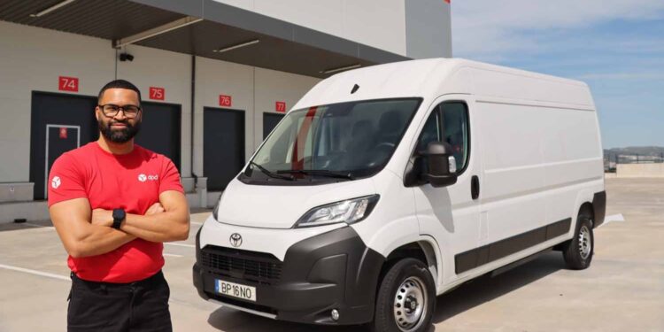 Toyota Proace MAX 100% elétrico em teste real na DPD