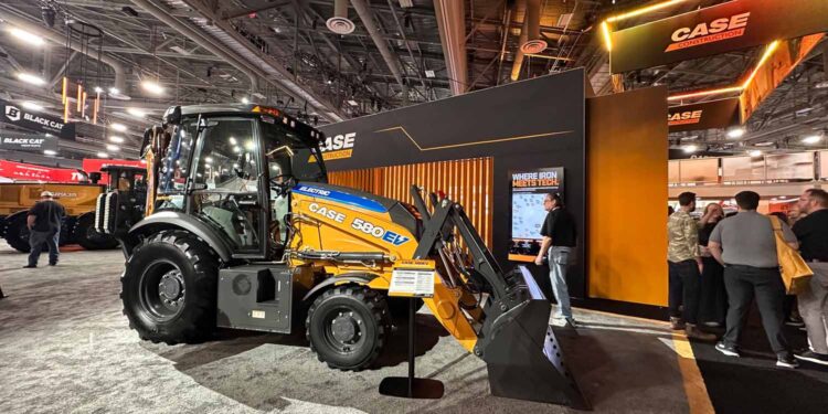 CASE – novos modelos em destaque na Conexpo