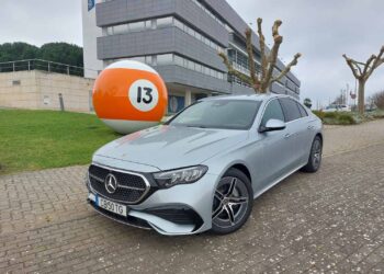 Mercedes-Benz E300de: o código empresarial
