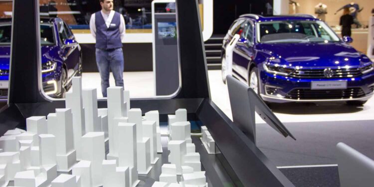 VW prepara novos cortes e abre portas aos chineses
