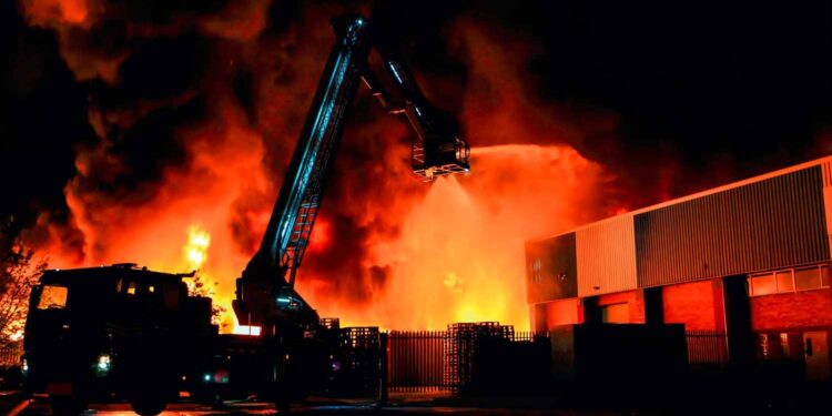 Recicladores – riscos de incêndio em baterias de lítio