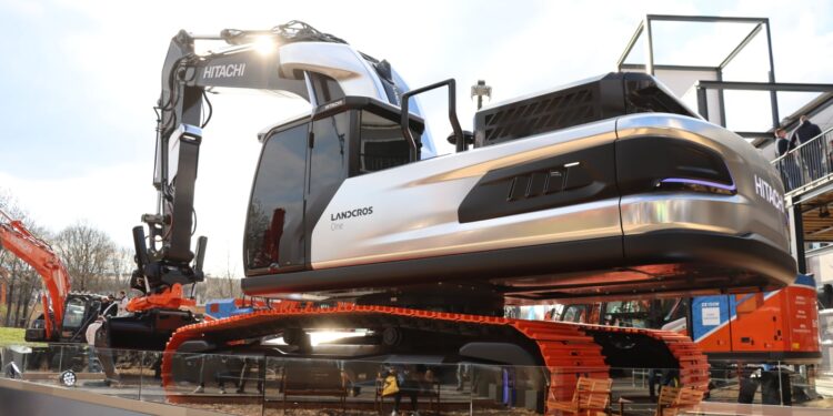 Volvo CE terá tecnologia da Hitachi
