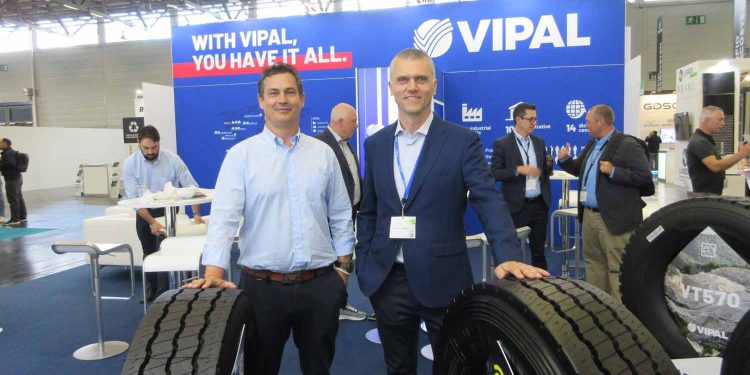 Vipal destacou gama e piso híbrido para frotas