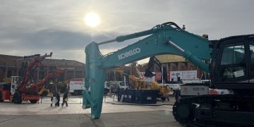 KOBELCO – escavadora de grande porte na MMH 2026