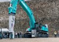Kobelco destaca capacidade de escavação na Steinexpo 2026